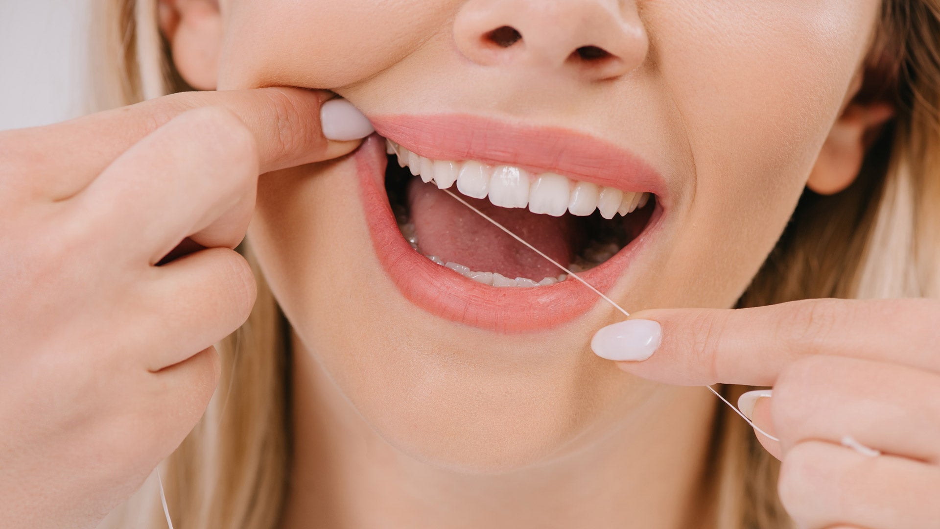 floss cards®: Die Zahnseide-Visitenkarte als innovatives Dental Merchandise